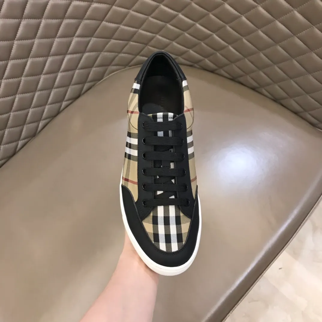 p360 "BURBERR*" men's classic low-top sneakers are reinterpreted in Vintage checkered cotton and matte calfskin, decorated with a new brand logo. First-layer sheepskin lining, embossed Burberry logo on the heel, and original TPU outsole! Size: 38-44